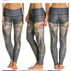 Teeki love the elephant leggings M